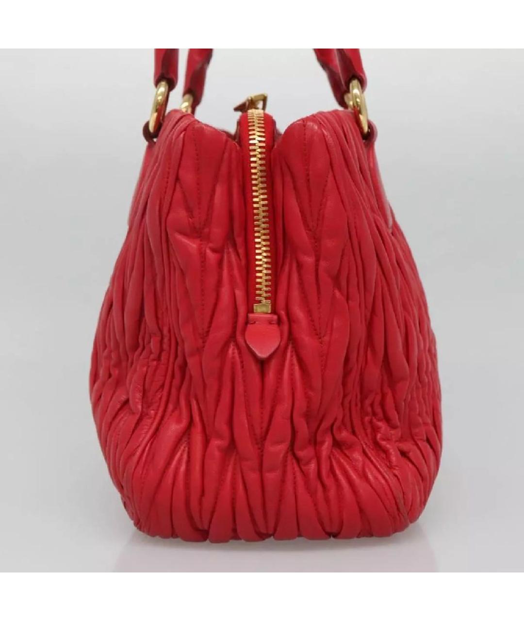 MIU MIU Бордовая кожаная сумка с короткими ручками, фото 3