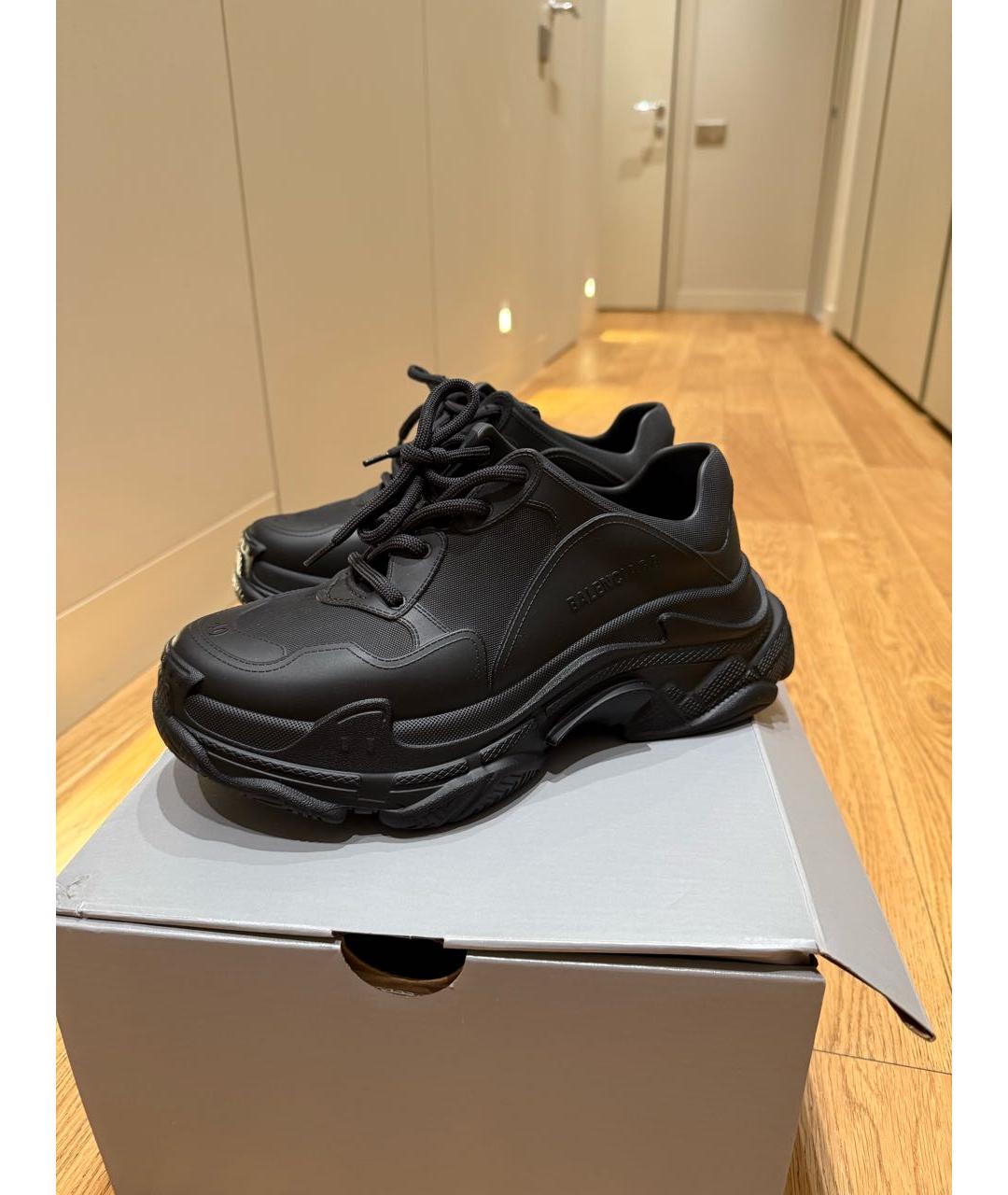 BALENCIAGA Черные резиновые низкие кроссовки / кеды, фото 4