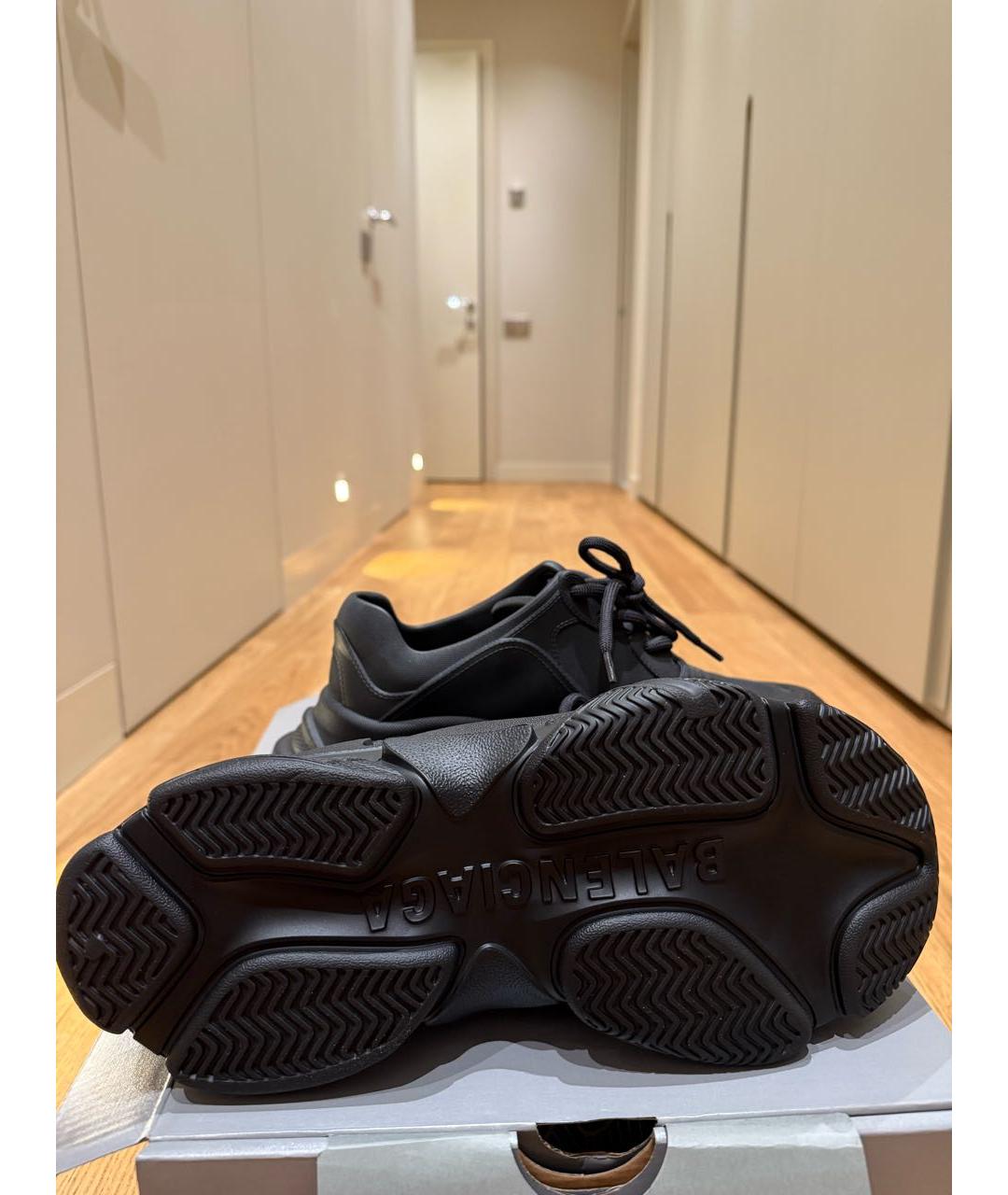 BALENCIAGA Черные резиновые низкие кроссовки / кеды, фото 5