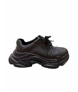 BALENCIAGA Низкие кроссовки / кеды