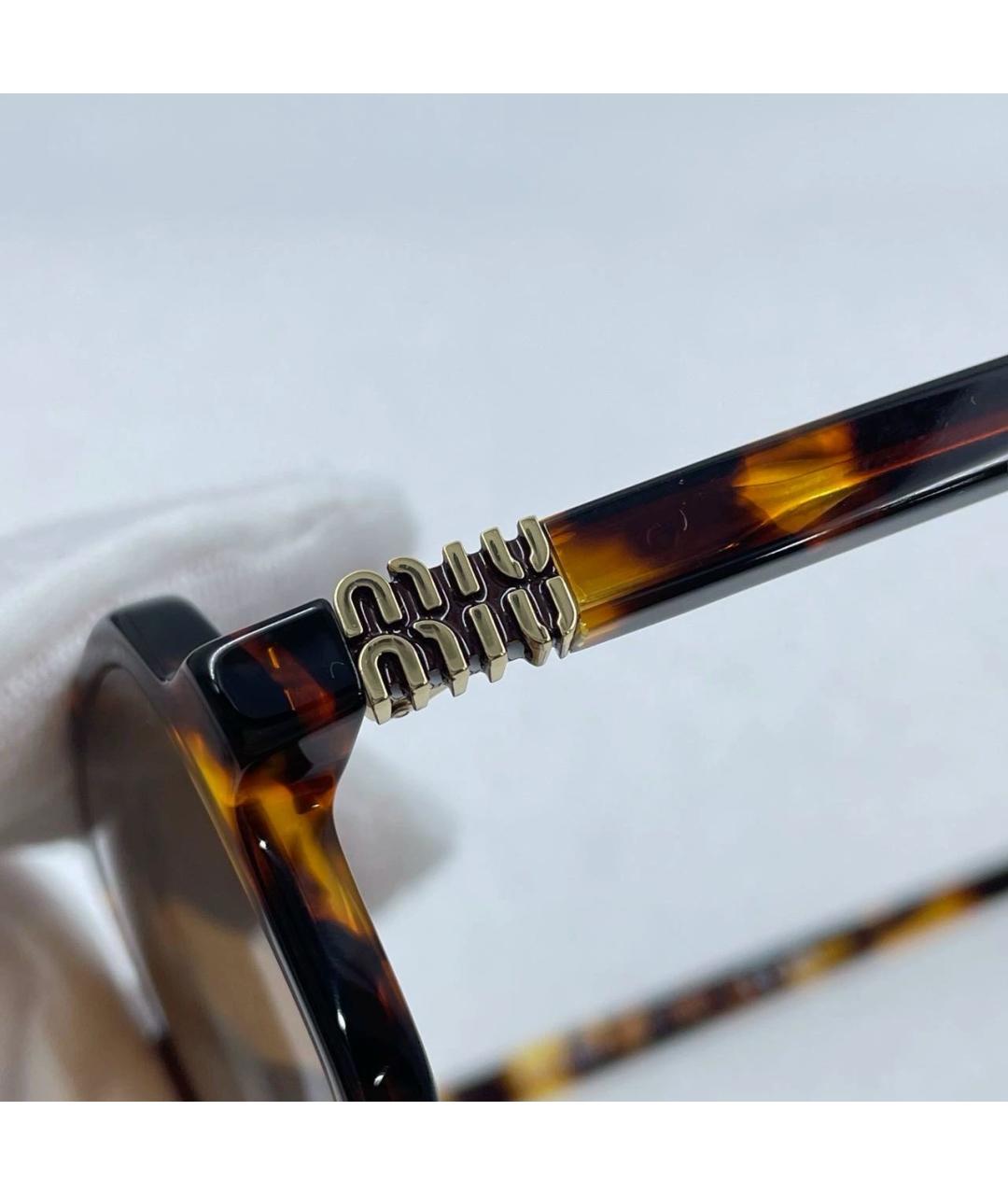 MIU MIU Коричневые пластиковые солнцезащитные очки, фото 3