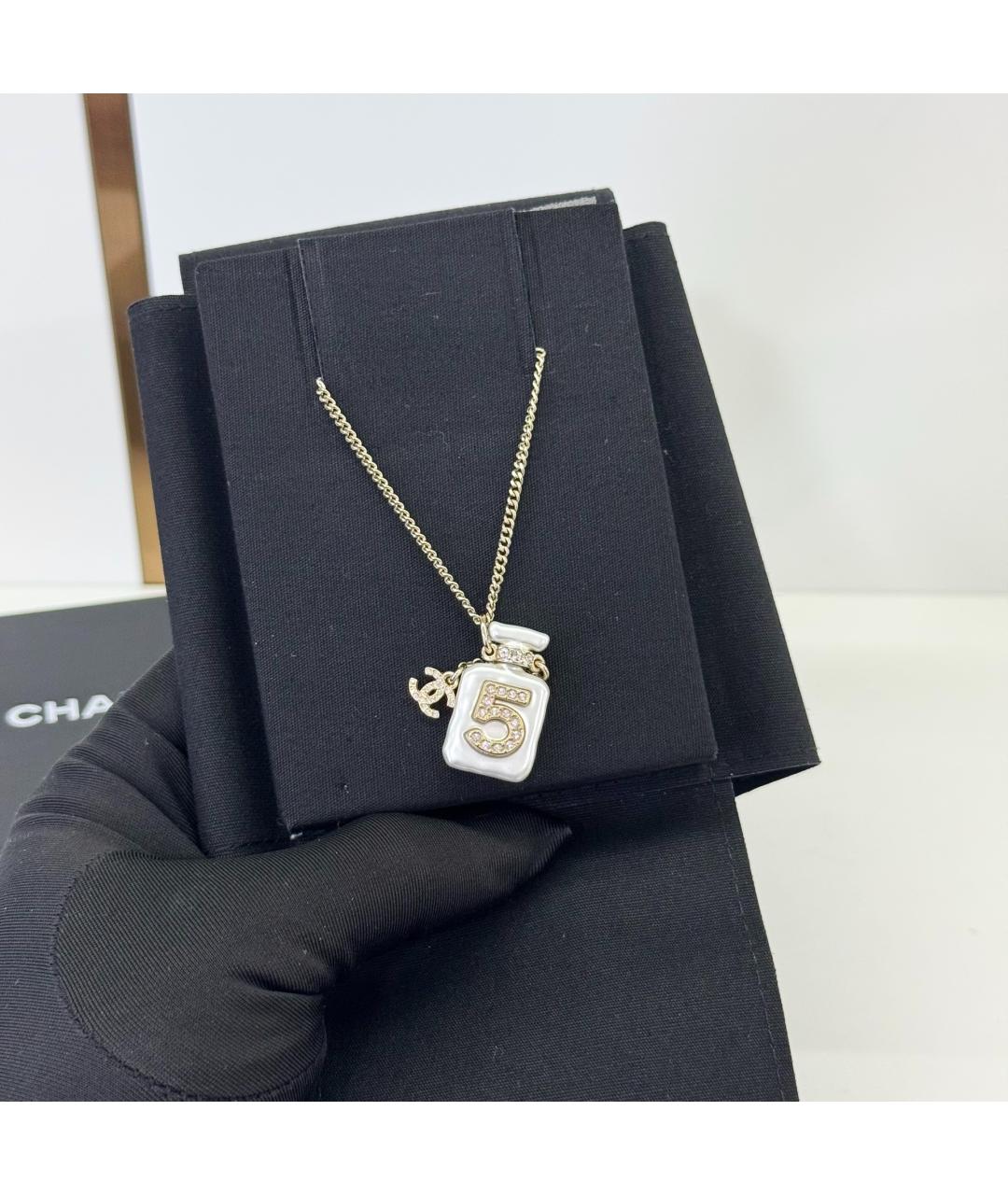 CHANEL Белая подвеска, фото 8