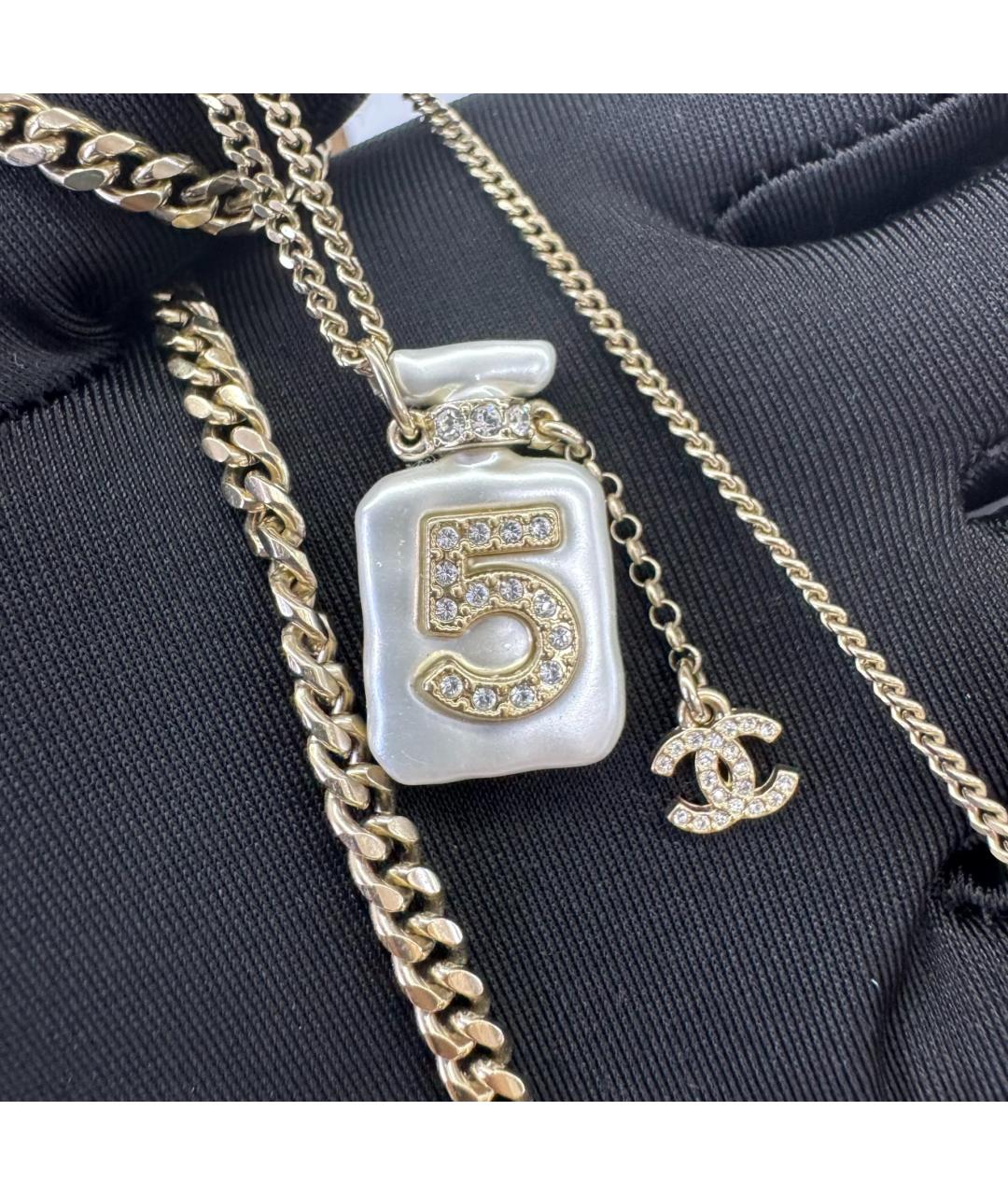 CHANEL Белая подвеска, фото 4