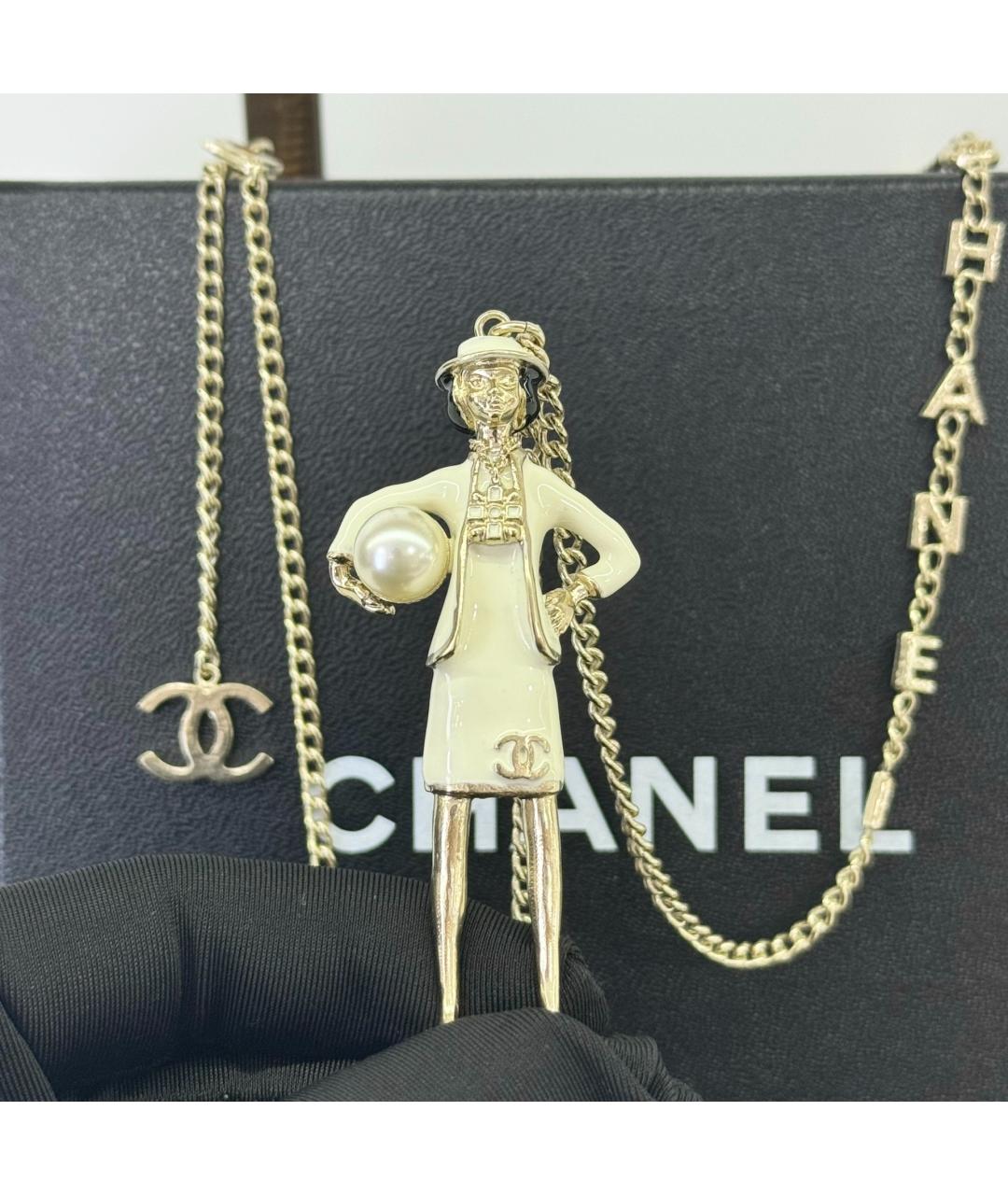 CHANEL Белая подвеска, фото 4
