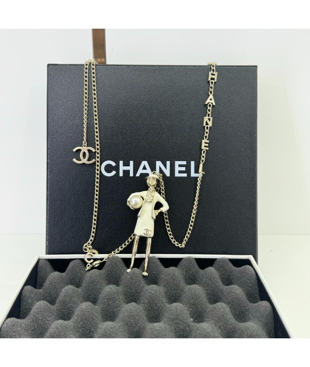 CHANEL Белая подвеска, фото 2