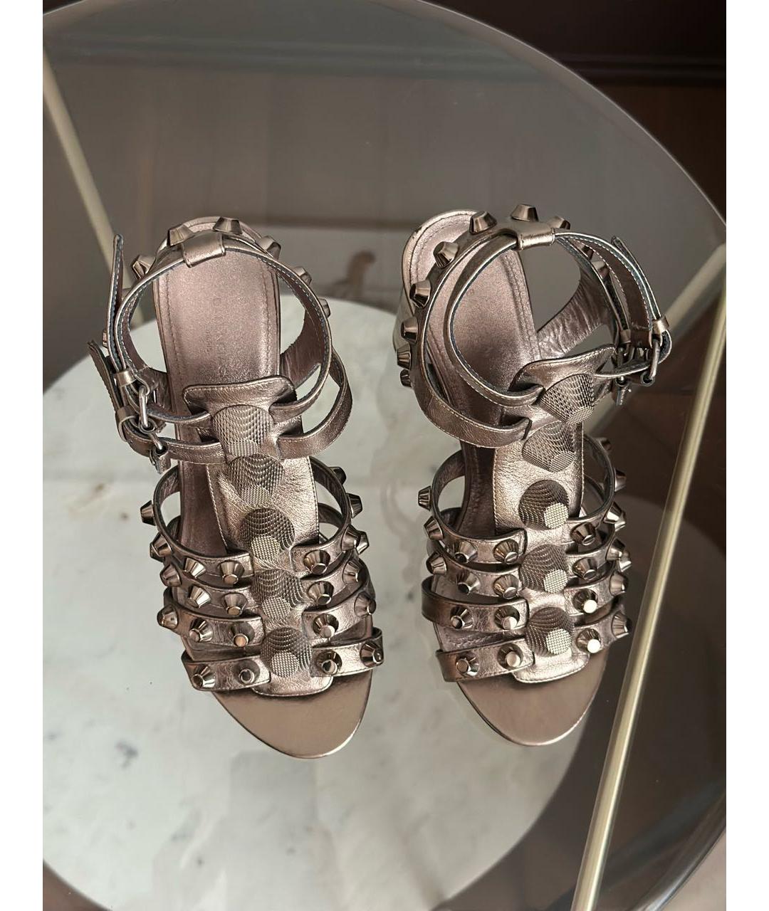 BALENCIAGA Коричневые кожаные босоножки, фото 2