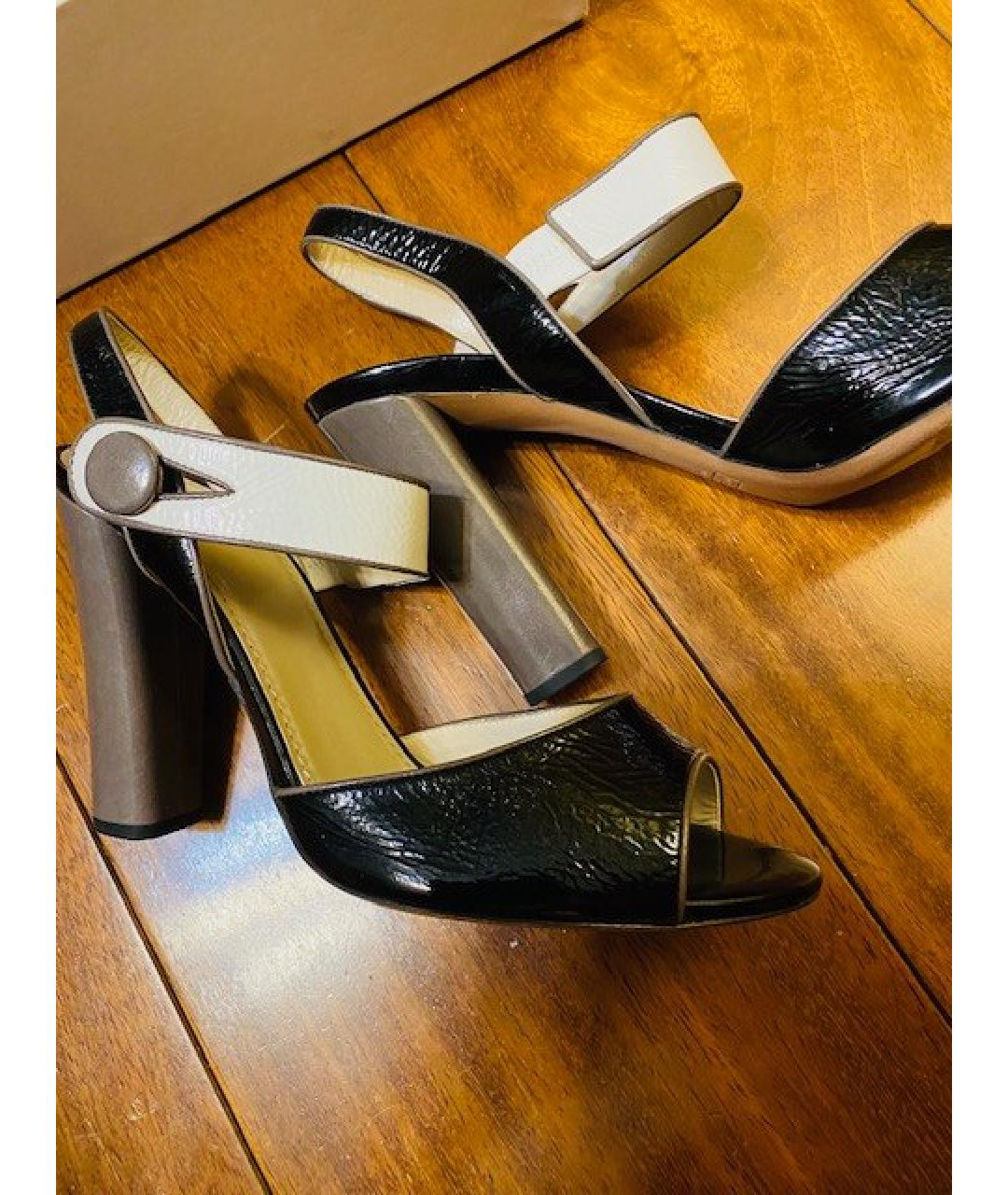 MARC JACOBS Черные босоножки из лакированной кожи, фото 3