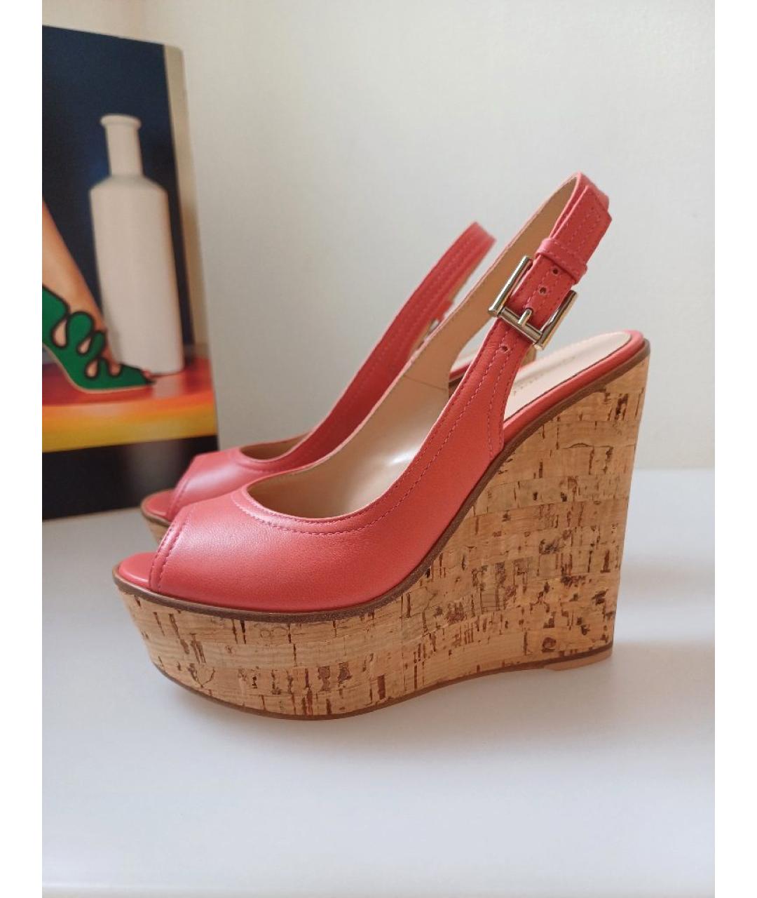 GIANVITO ROSSI Коралловые кожаные босоножки, фото 2