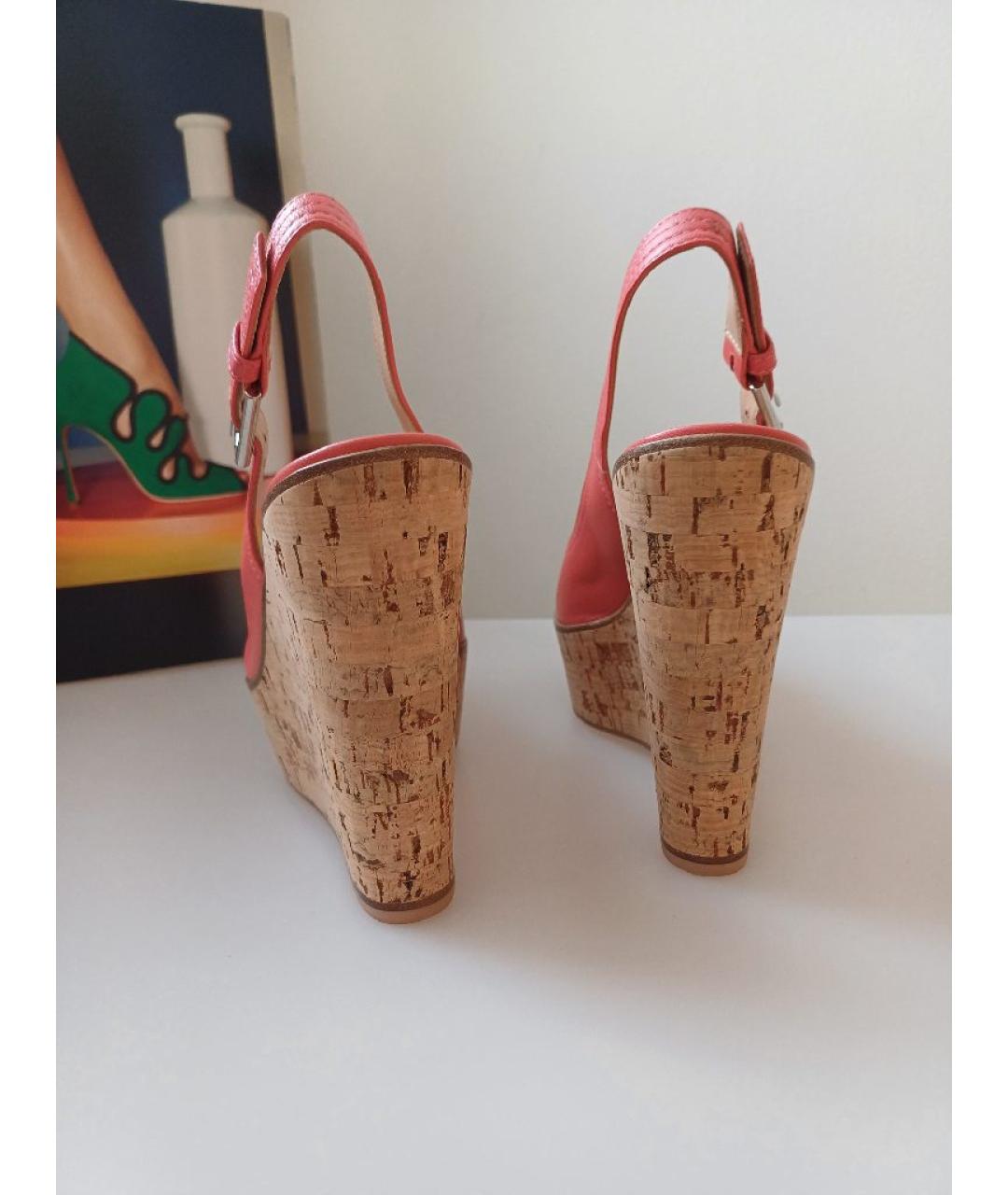 GIANVITO ROSSI Коралловые кожаные босоножки, фото 5