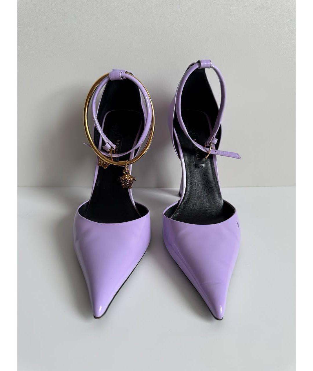 VERSACE Фиолетовые туфли из лакированной кожи, фото 2