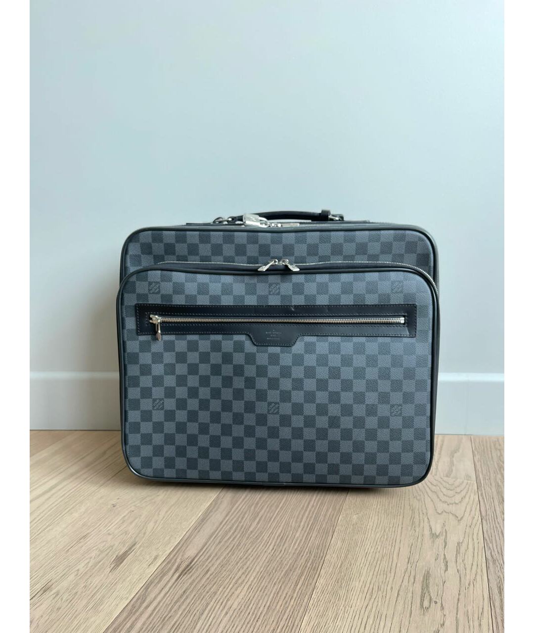 LOUIS VUITTON PRE-OWNED Антрацитовый кожаный чемодан, фото 4