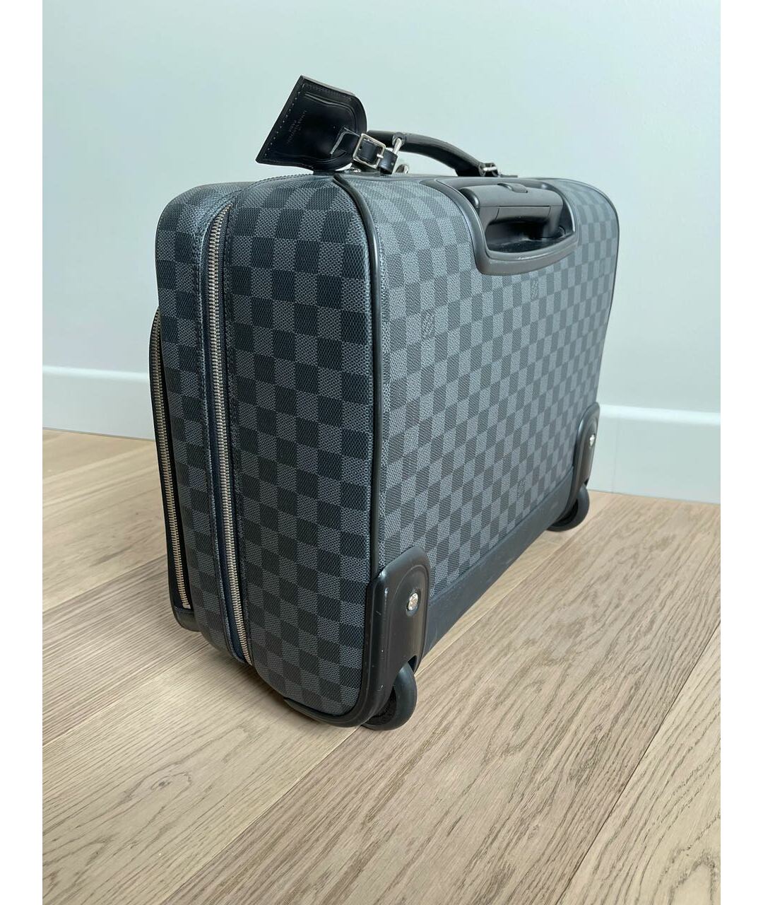 LOUIS VUITTON PRE-OWNED Антрацитовый кожаный чемодан, фото 2