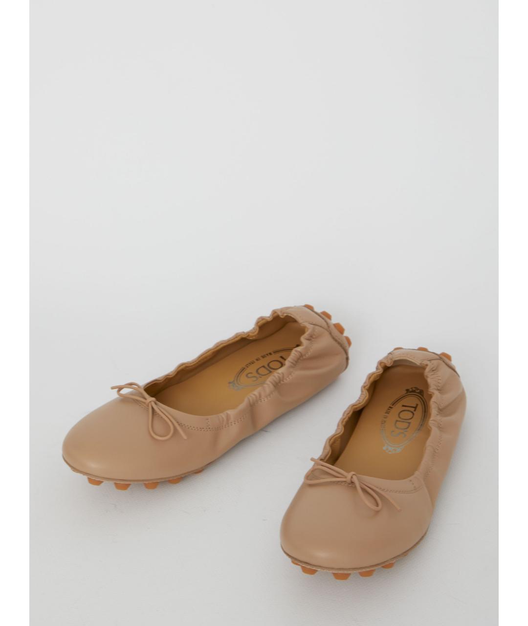 TOD'S Бежевые кожаные балетки, фото 5