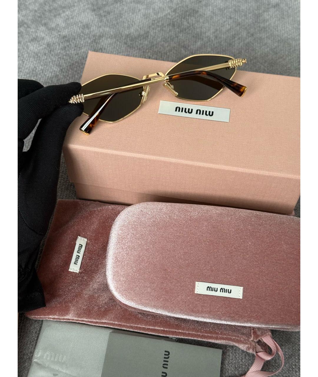 MIU MIU Золотые металлические солнцезащитные очки, фото 3