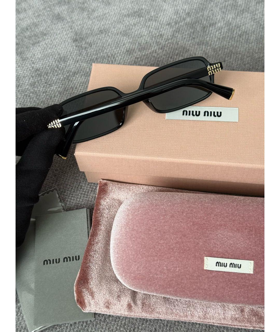 MIU MIU Черные пластиковые солнцезащитные очки, фото 3