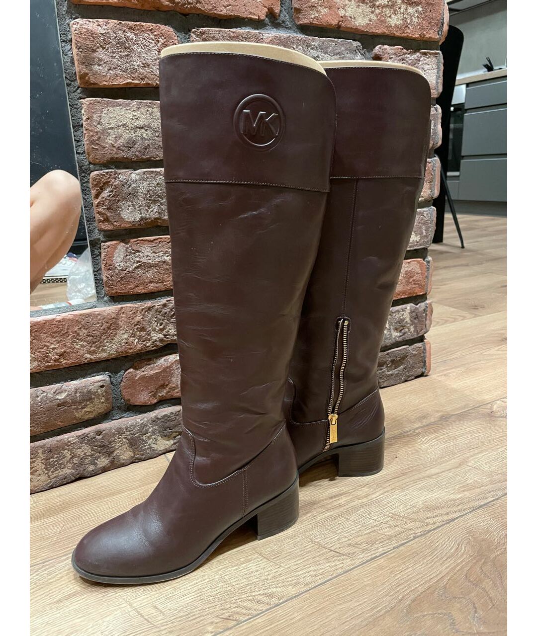 MICHAEL KORS Бордовые кожаные сапоги, фото 6