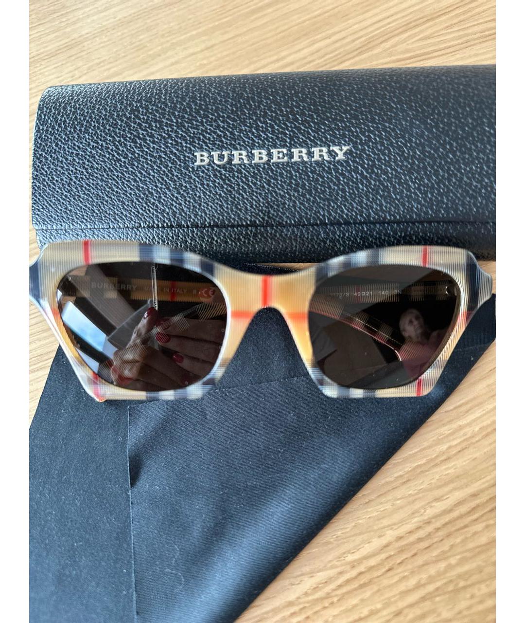 BURBERRY Коричневые пластиковые солнцезащитные очки, фото 4