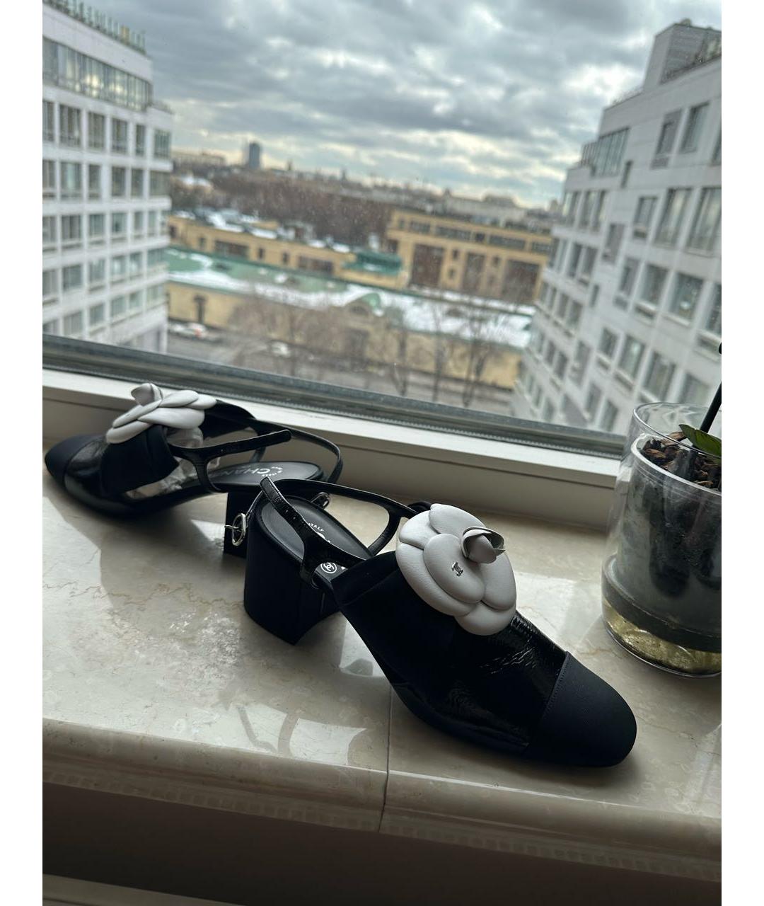 CHANEL Черные туфли из лакированной кожи, фото 6