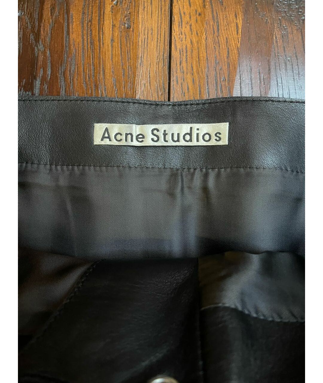 ACNE STUDIOS Черная кожаная юбка мини, фото 3