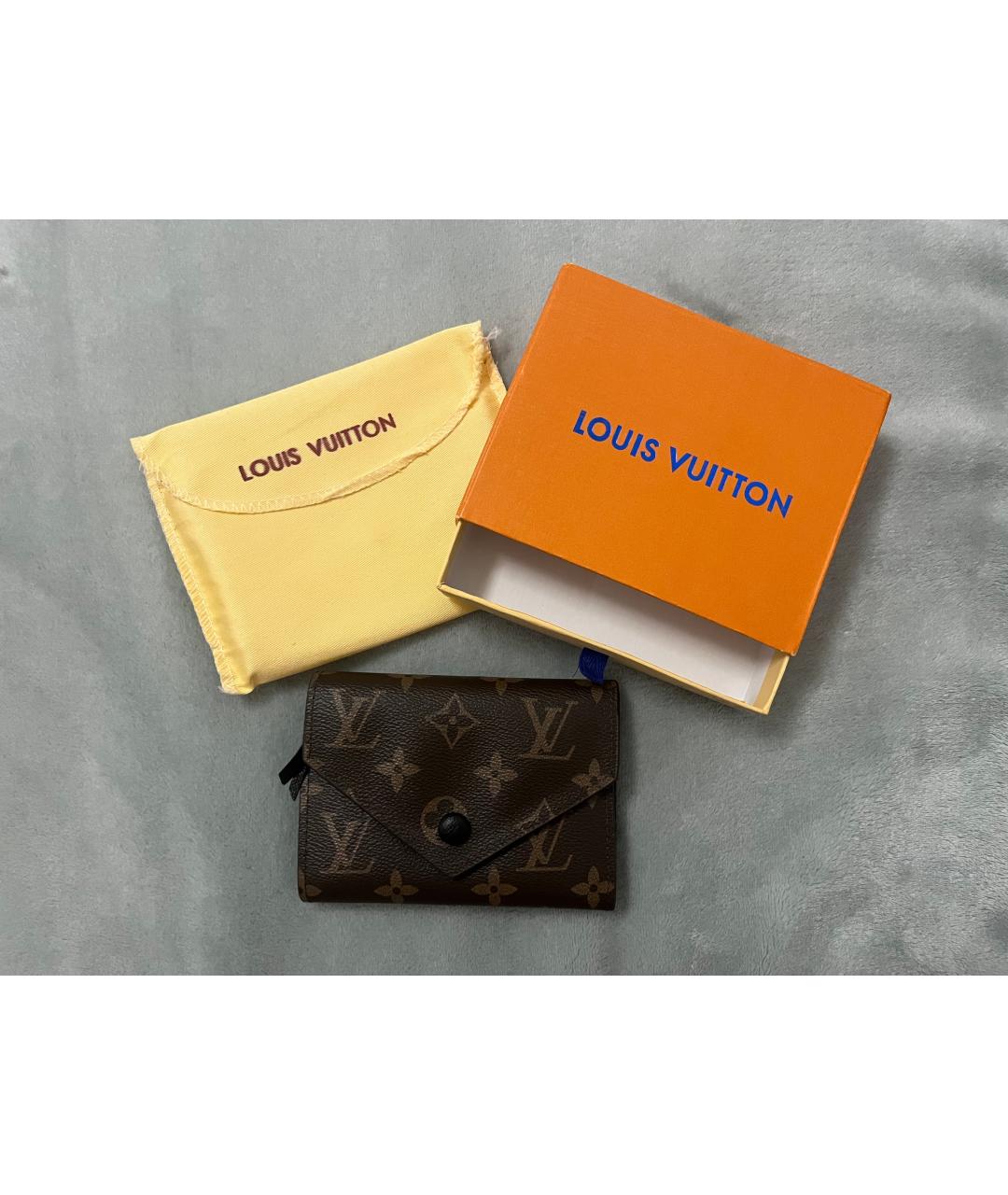 LOUIS VUITTON Коричневый кошелек из искусственной кожи, фото 8