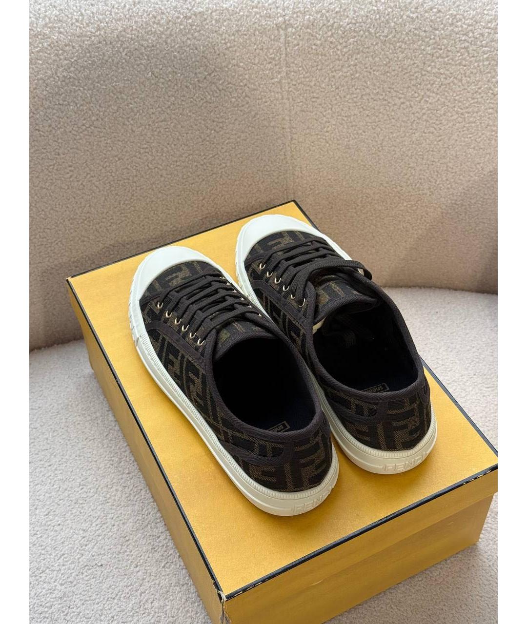 FENDI Коричневые текстильные кеды, фото 3