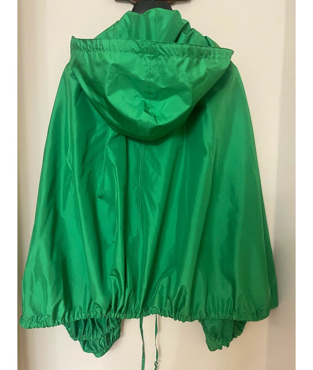 VALENTINO Зеленая шелковая куртка, фото 2