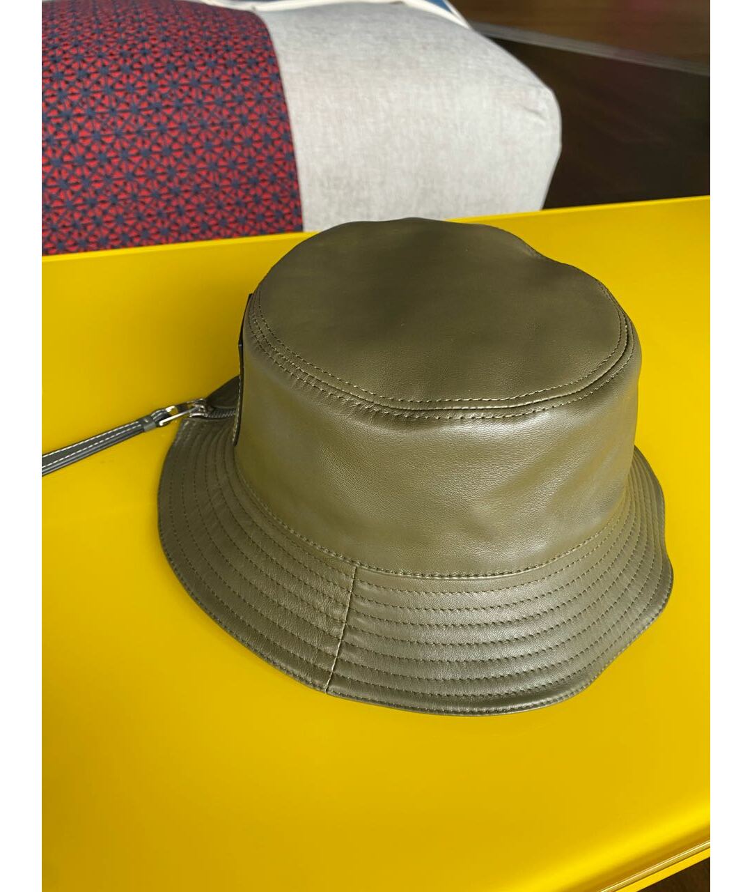 LOEWE Хаки кожаная шляпа, фото 3