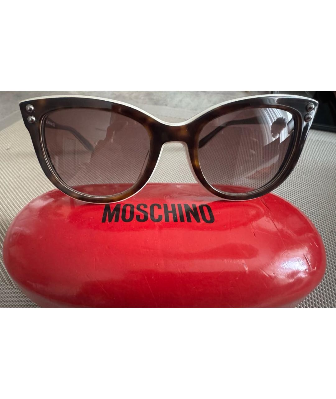MOSCHINO Коричневые пластиковые солнцезащитные очки, фото 4
