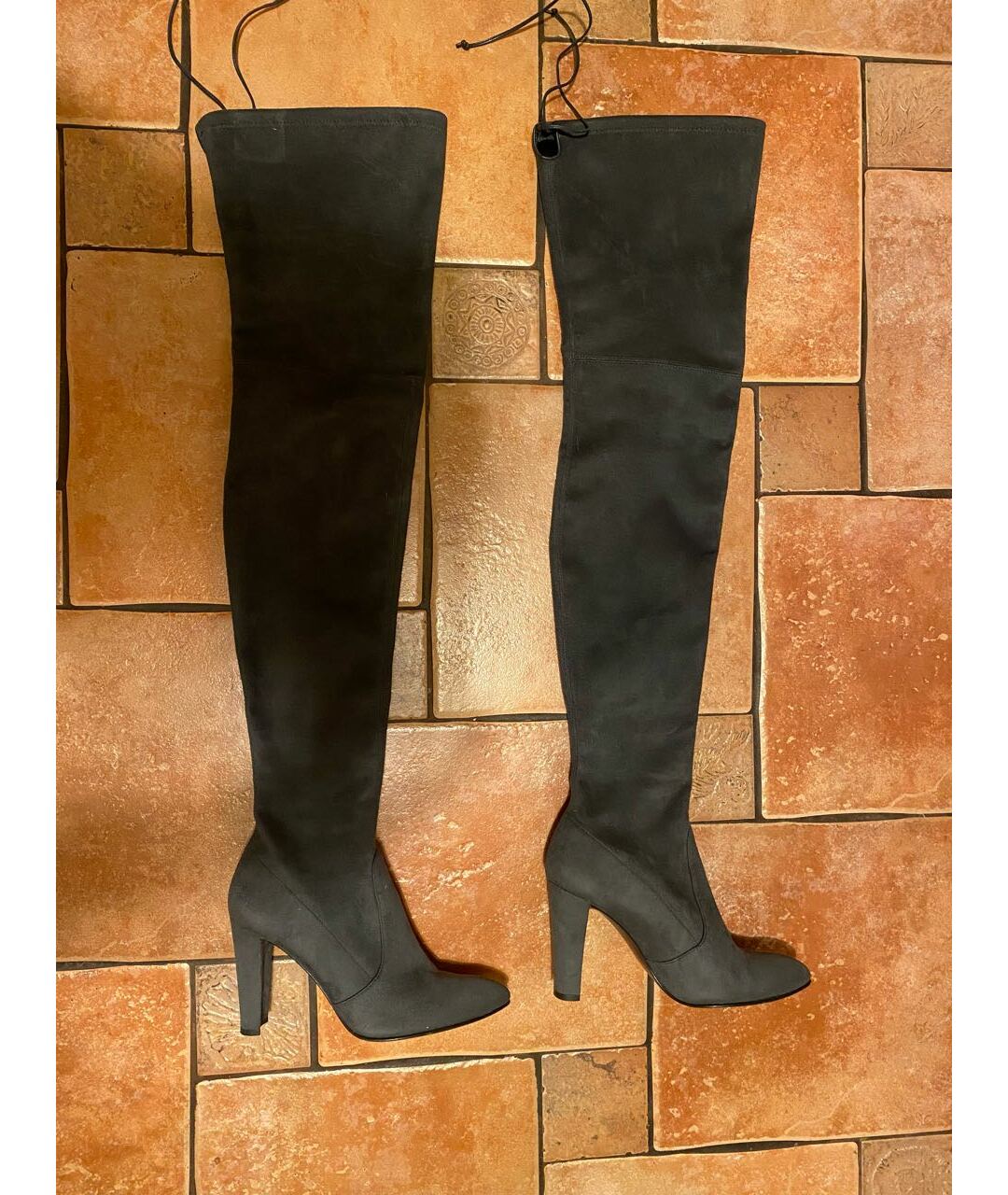 STUART WEITZMAN Серые замшевые ботильоны, фото 3