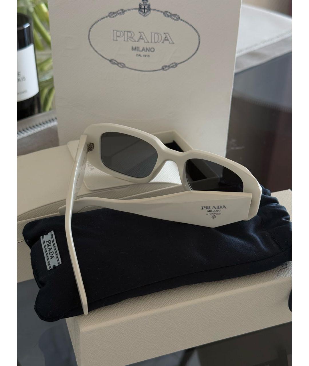 PRADA Белые солнцезащитные очки, фото 3
