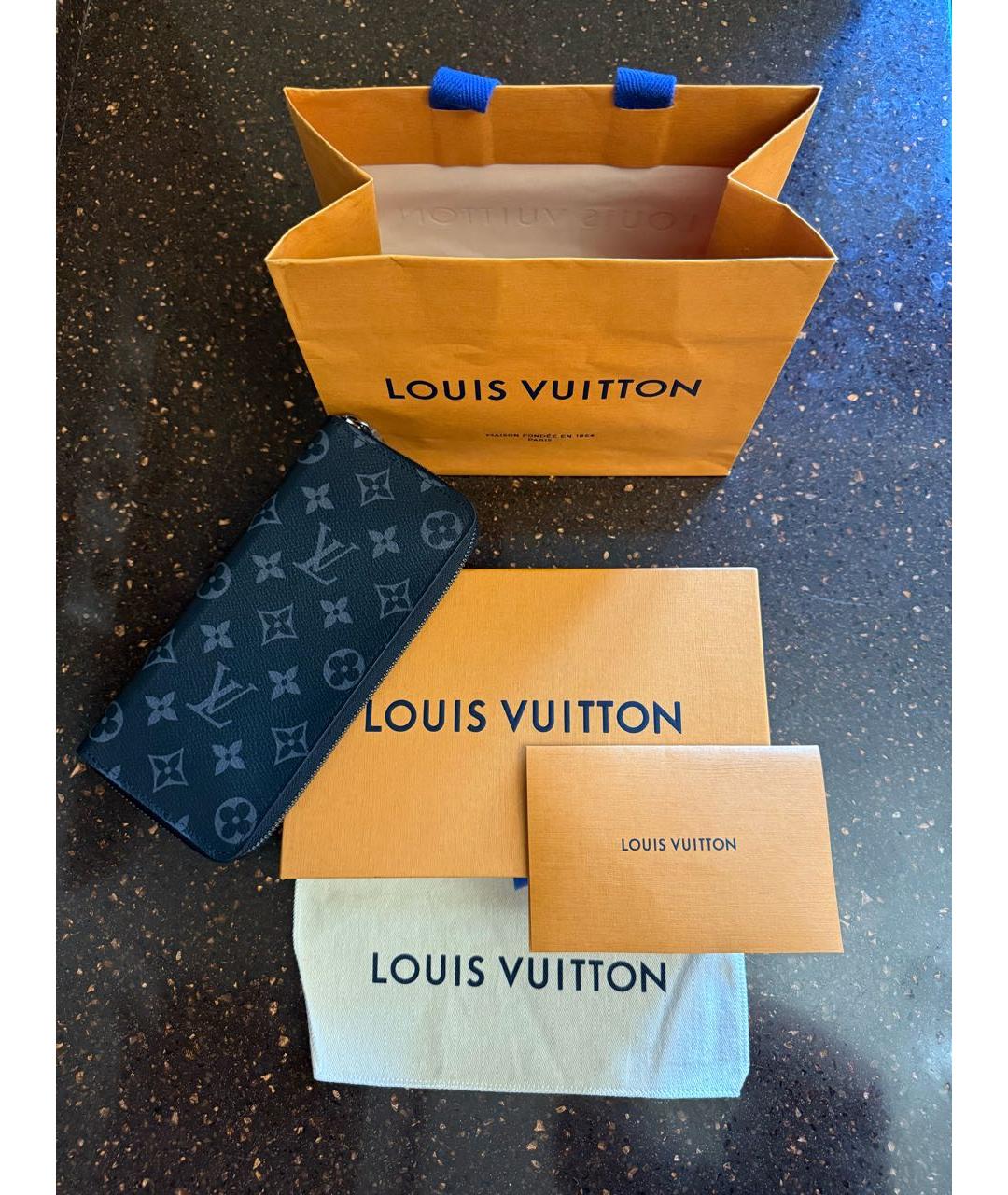 LOUIS VUITTON Черный кожаный кошелек, фото 5