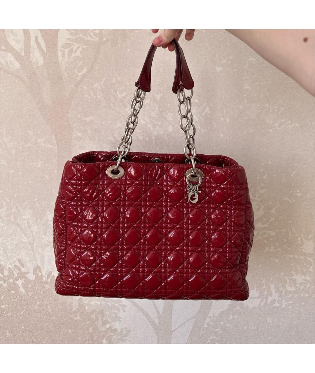 CHRISTIAN DIOR Красная сумка с короткими ручками из лакированной кожи, фото 8