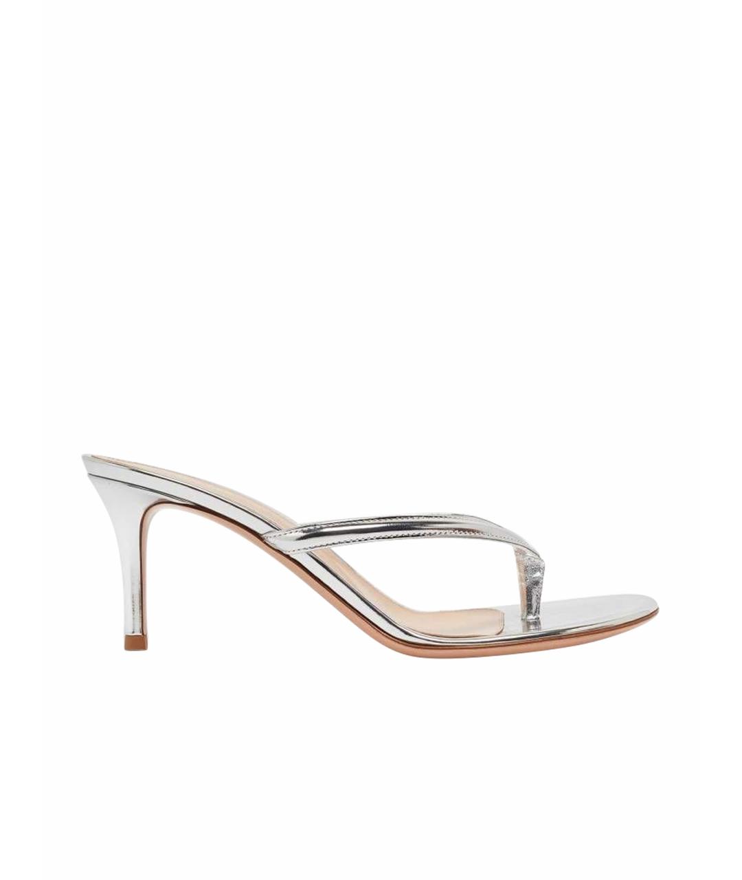 GIANVITO ROSSI Серебряные мюли из лакированной кожи, фото 1