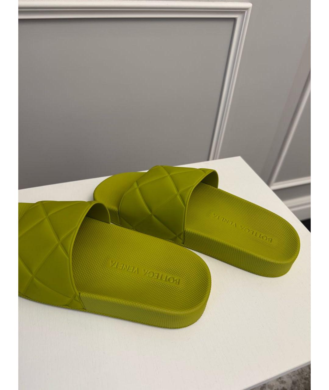 BOTTEGA VENETA Салатовые резиновые шлепанцы, фото 7