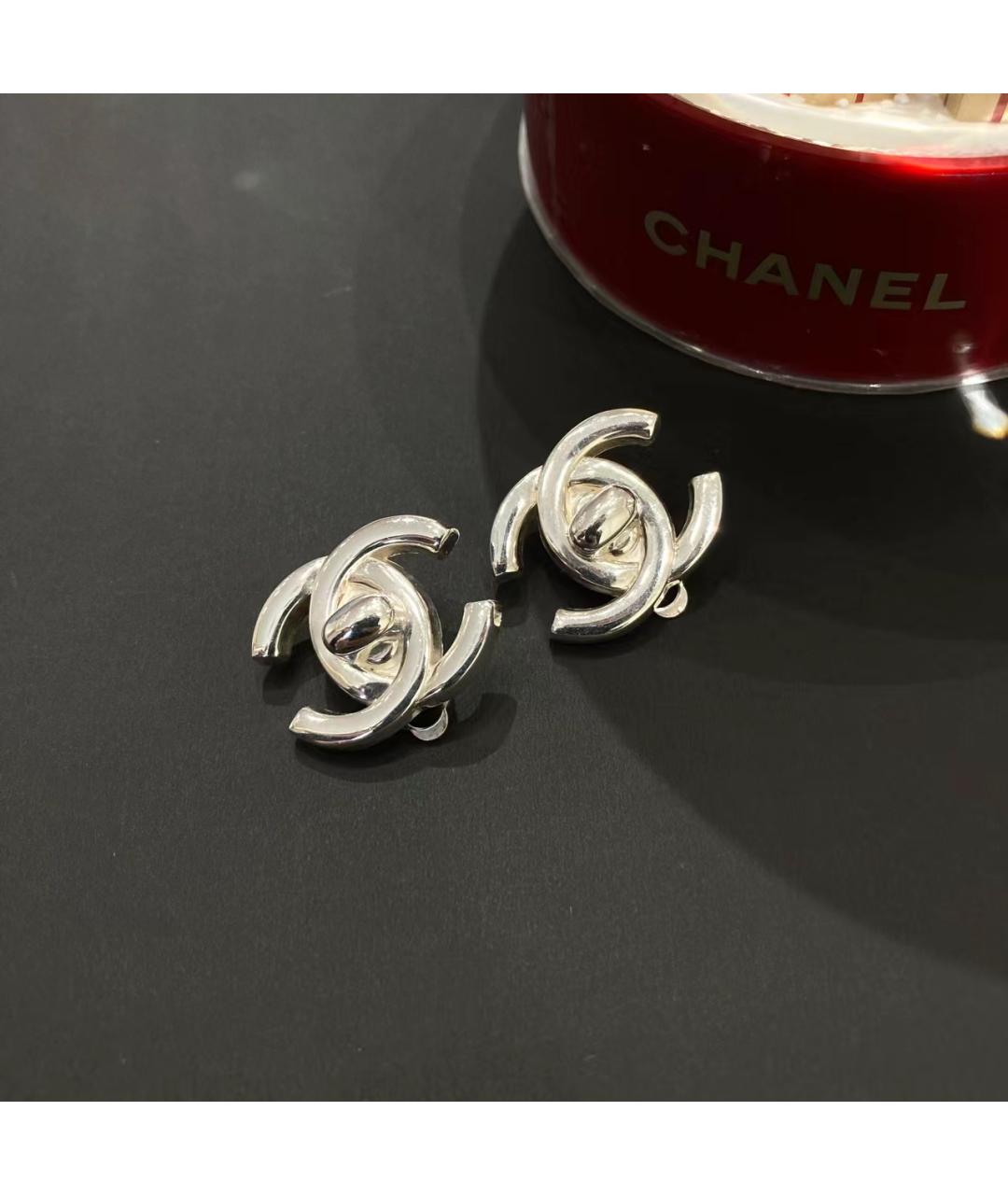 CHANEL Серебряные металлические серьги, фото 3