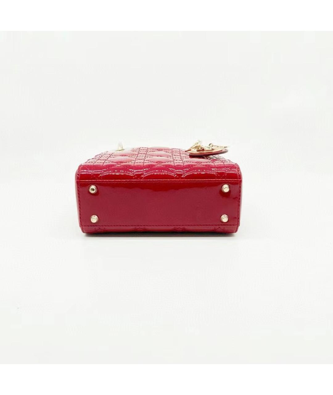 CHRISTIAN DIOR Красная сумка с короткими ручками из лакированной кожи, фото 4