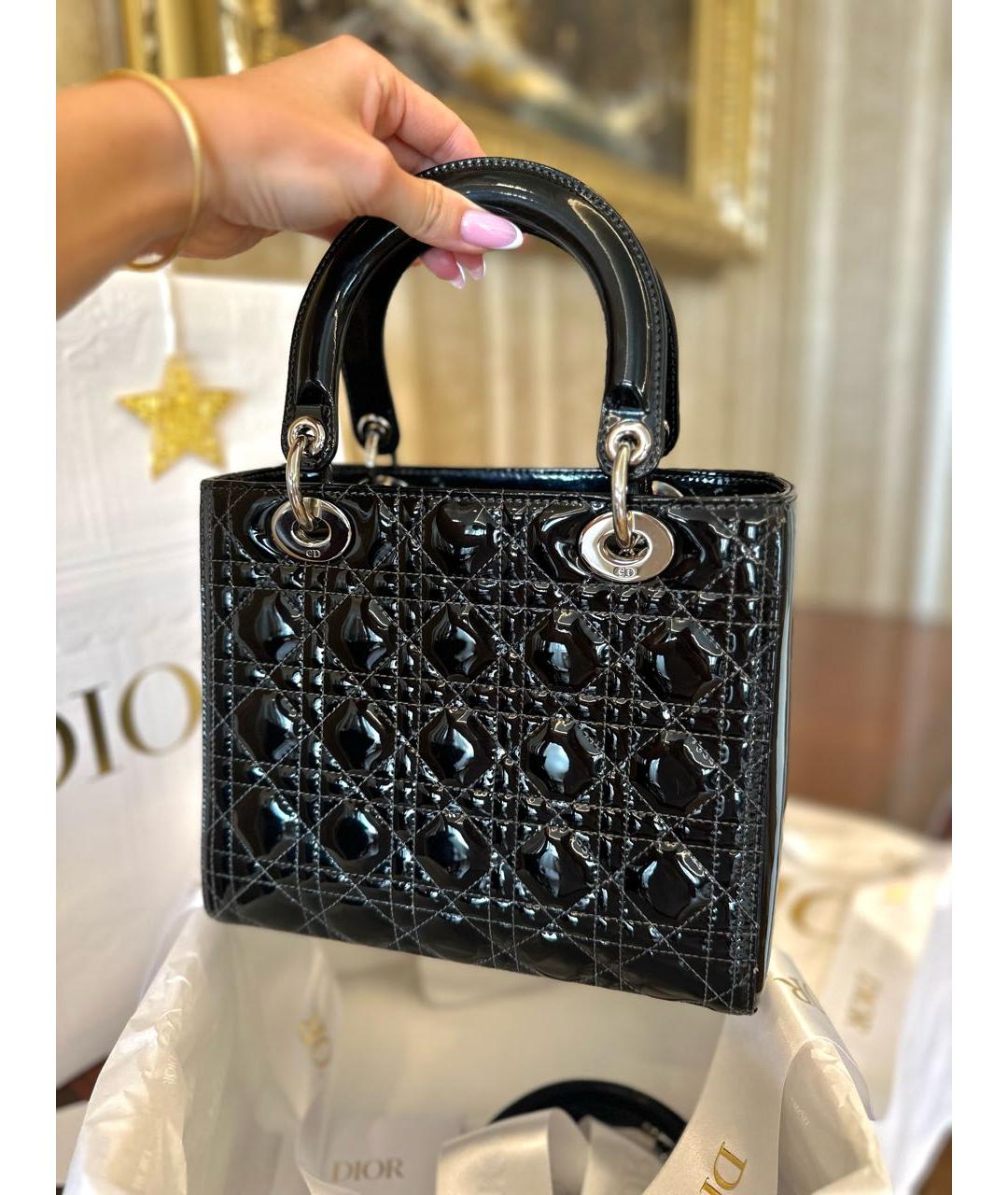 CHRISTIAN DIOR Черная сумка с короткими ручками из лакированной кожи, фото 8