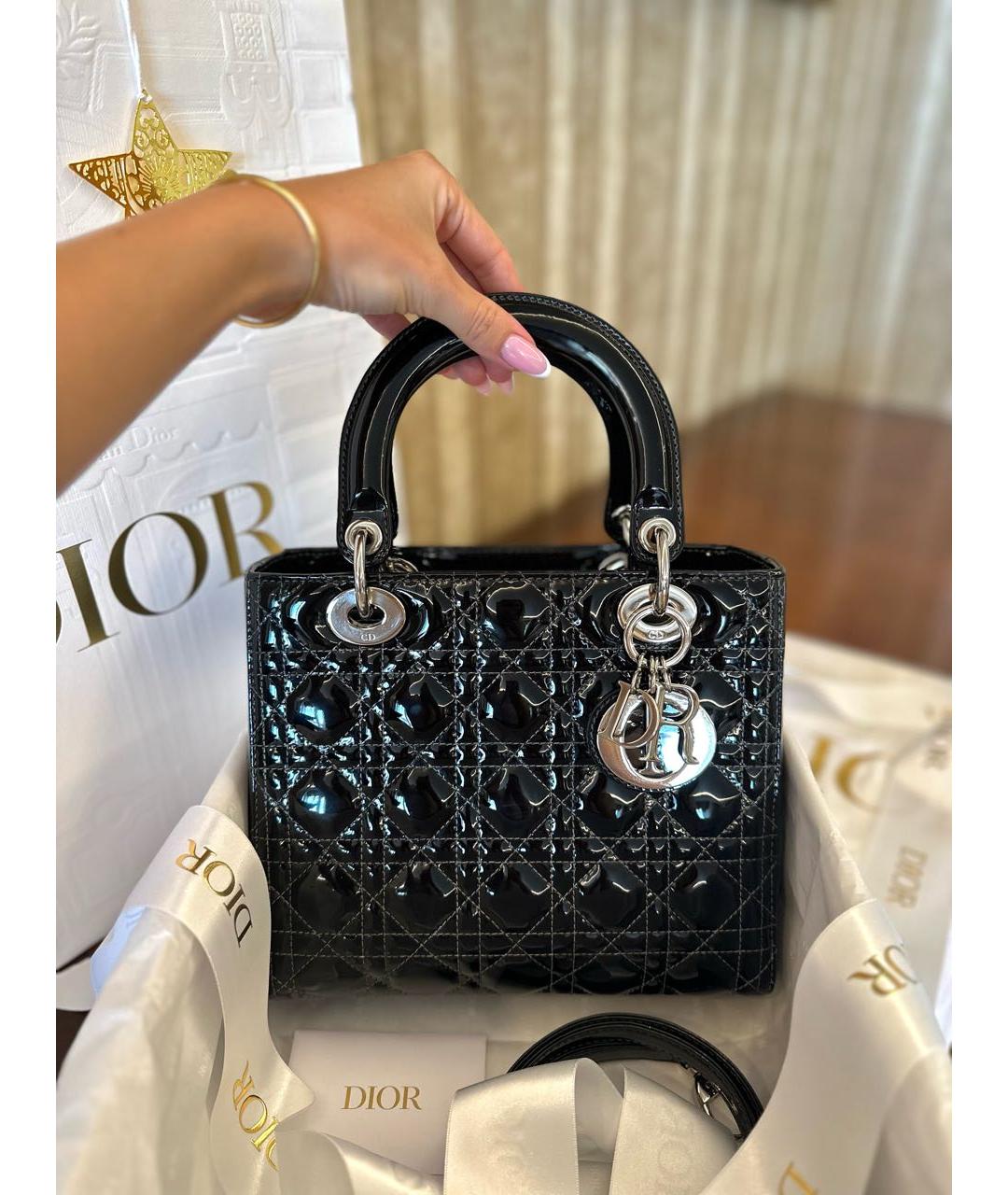 CHRISTIAN DIOR Черная сумка с короткими ручками из лакированной кожи, фото 2