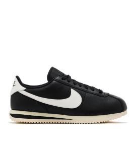 NIKE Кроссовки