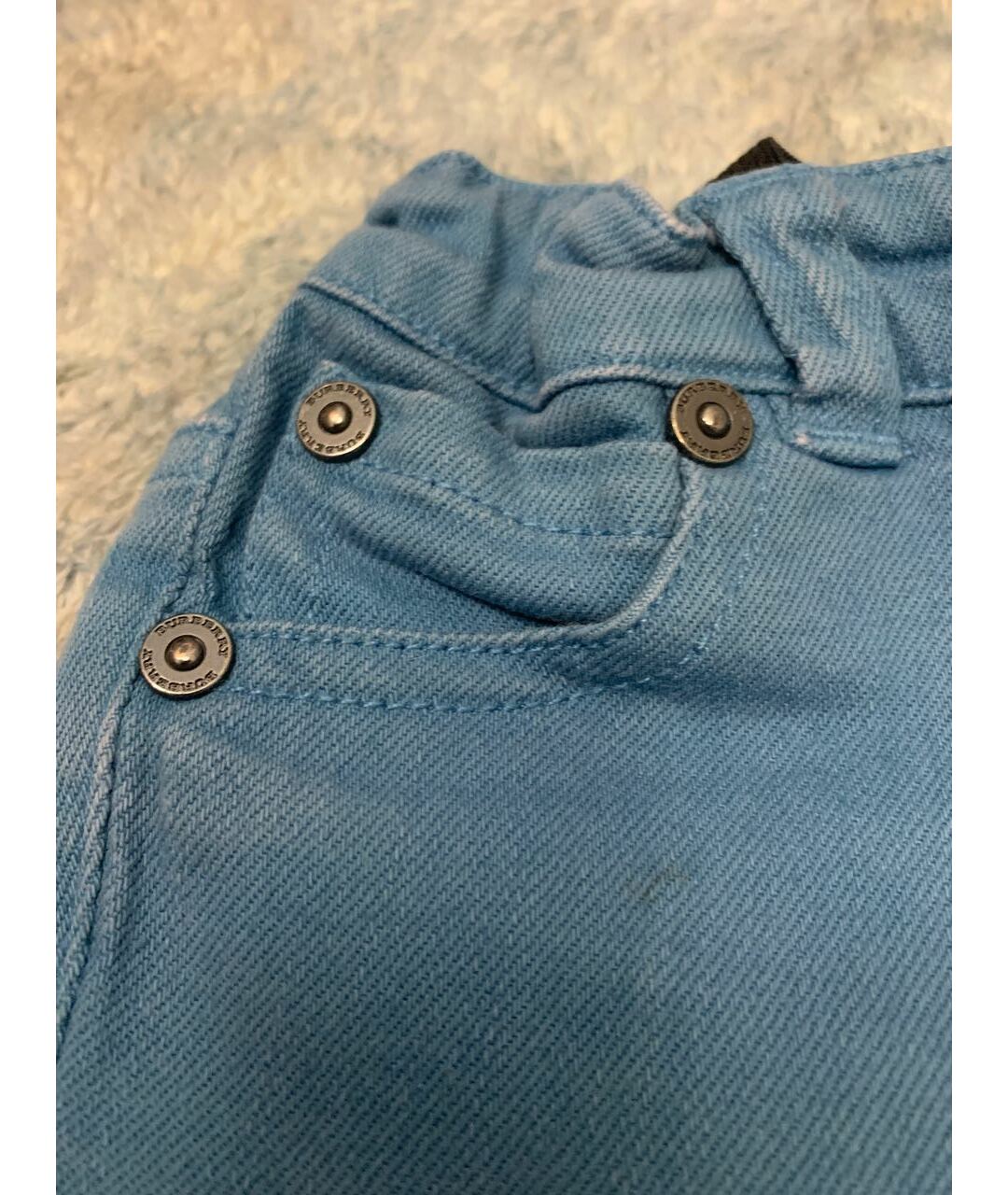 BURBERRY Голубые хлопковые детские джинсы, фото 2