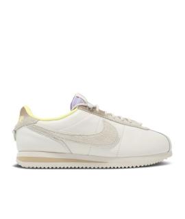 NIKE Кроссовки