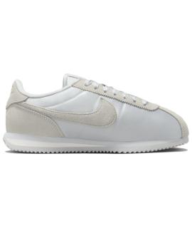 NIKE Кроссовки