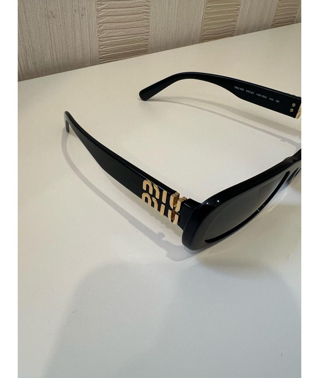 MIU MIU Черные пластиковые солнцезащитные очки, фото 2