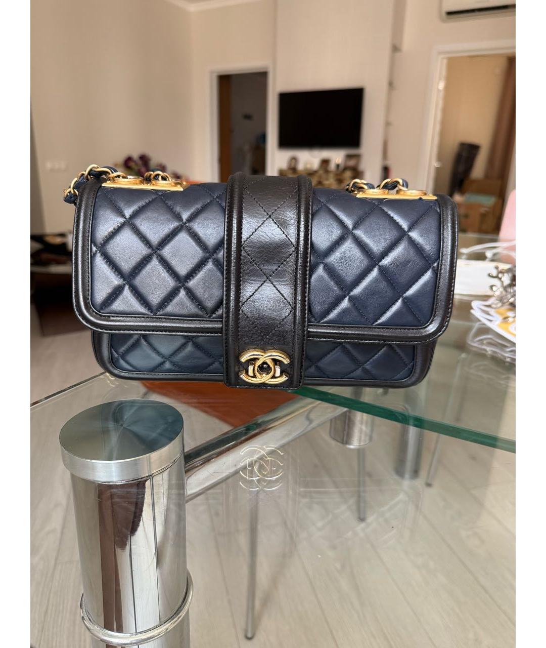 CHANEL Темно-синяя кожаная сумка через плечо, фото 6