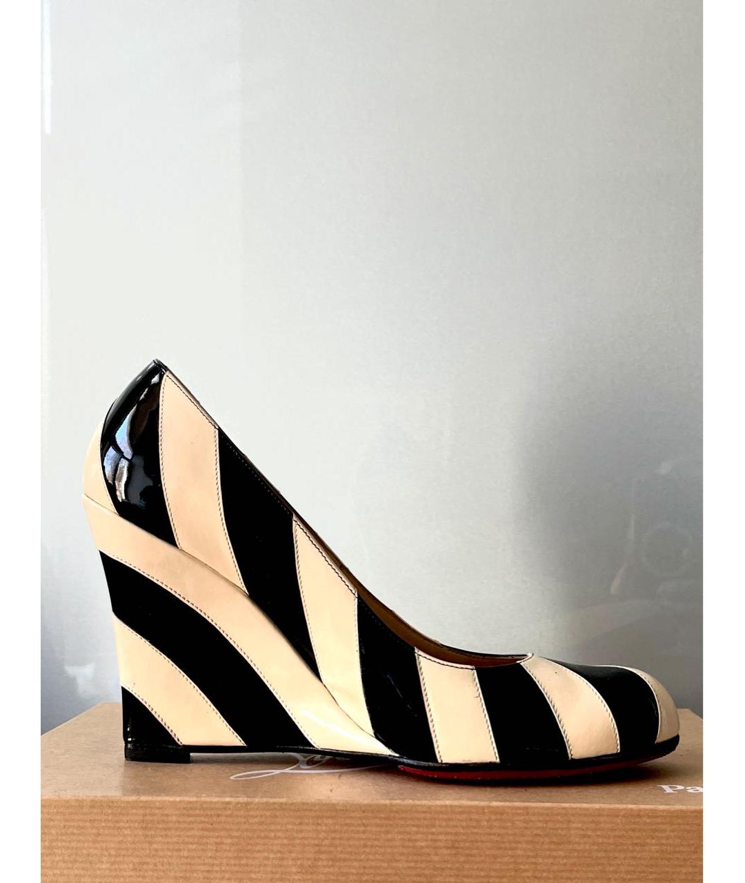 CHRISTIAN LOUBOUTIN Белые туфли из лакированной кожи, фото 9