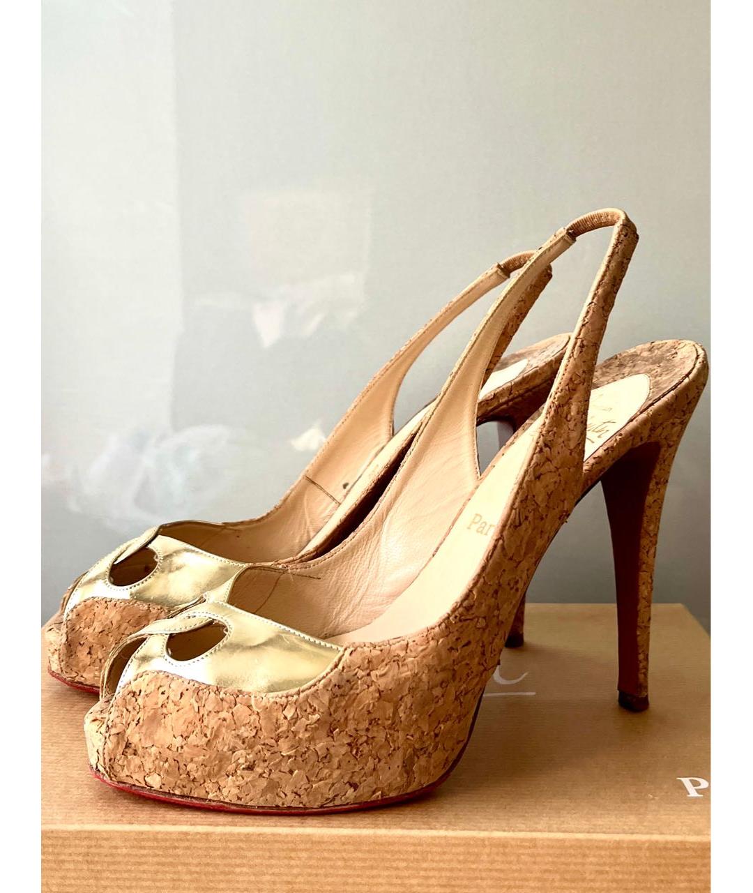 CHRISTIAN LOUBOUTIN Бежевые босоножки, фото 3