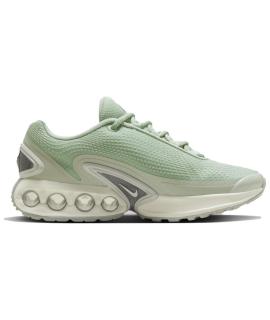 NIKE Кроссовки
