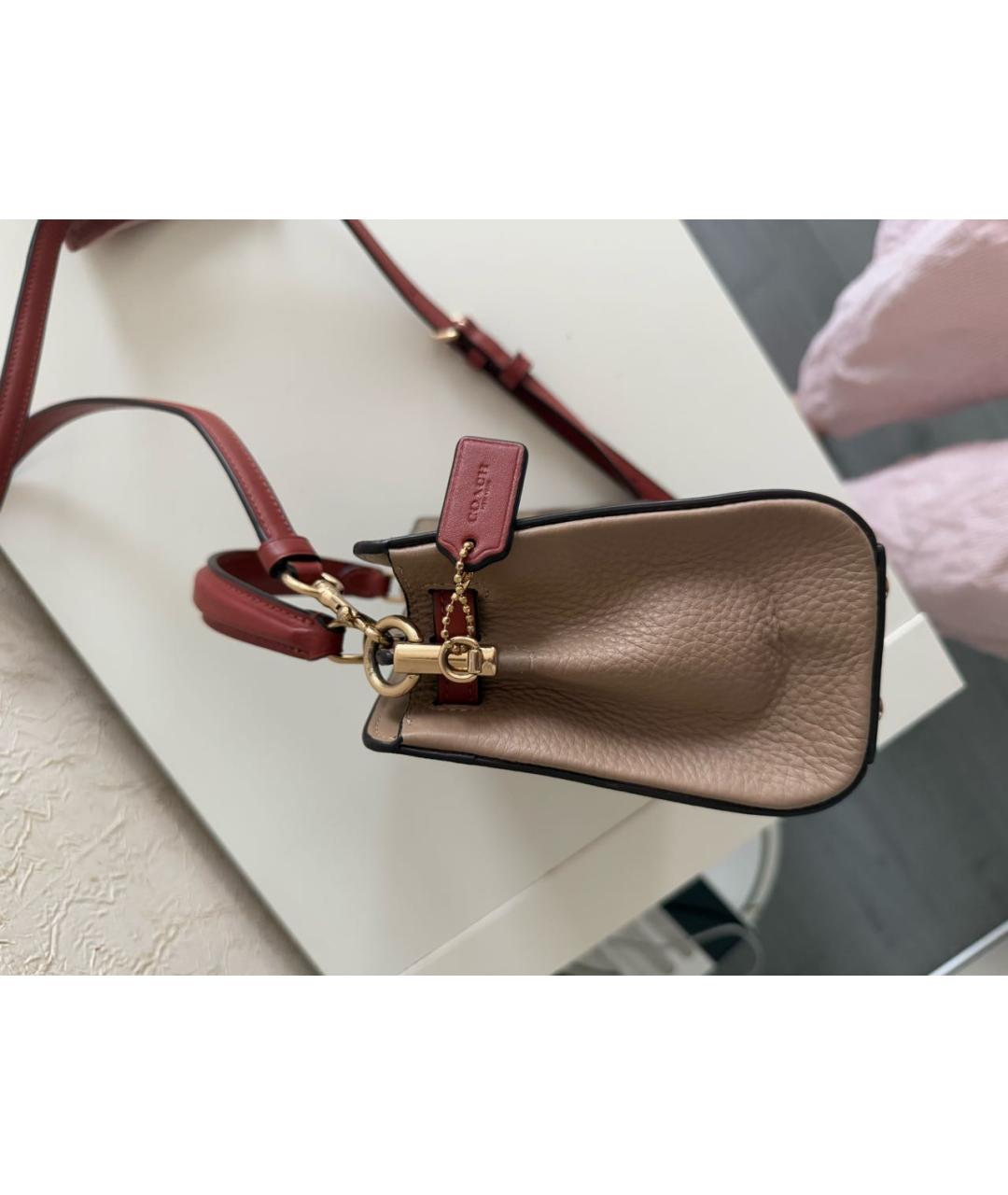 COACH Коричневая кожаная сумка с короткими ручками, фото 2