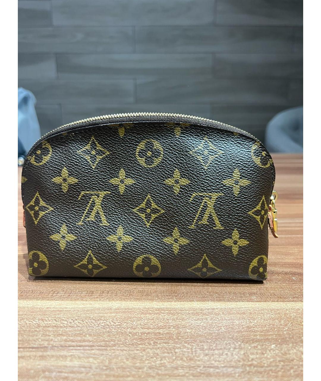 LOUIS VUITTON BEAUTY Коричневая косметичка из искусственной кожи, фото 3