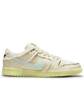 NIKE Кроссовки